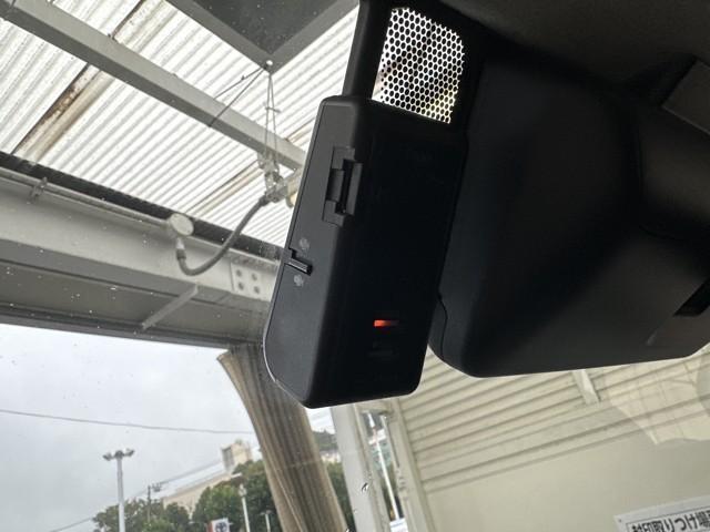 ハイエースバン ＤＸ　ドラレコ　ナビＴＶ　ワンセグＴＶ　横滑り防止　イモビ　４ＷＤ　バックカメラ　キーレス　運転席エアバッグ　ＥＴＣ　ミュージックプレイヤー接続可　メモリーナビ　パワーウインドウ　ＡＢＳ　エアコン　パワステ（8枚目）