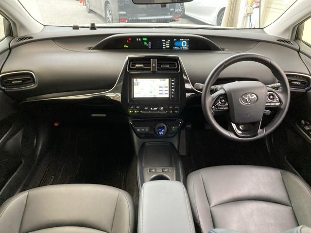 プリウス Ｓツーリングセレクション　エアバック　地デジ　１オーナー車　Ｂモニ　アイスト　定期点検記録簿　ＬＥＤヘッド　イモビ　オートクルーズ　横滑り防止　サイドエアバック　ドラレコ付き　ＤＶＤ再生可　ＥＴＣ　スマートキー　メモリ－ナビ（7枚目）