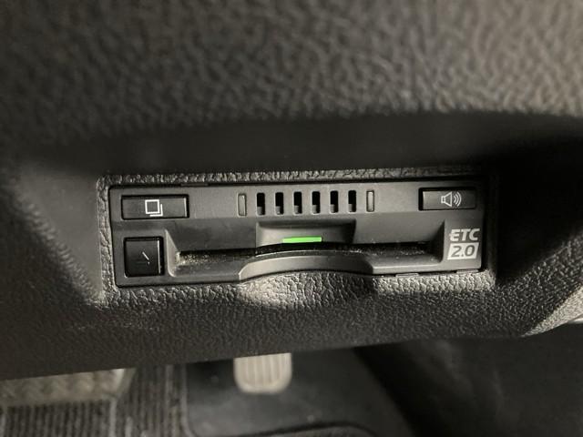 プリウス Ｓツーリングセレクション　エアバック　地デジ　１オーナー車　Ｂモニ　アイスト　定期点検記録簿　ＬＥＤヘッド　イモビ　オートクルーズ　横滑り防止　サイドエアバック　ドラレコ付き　ＤＶＤ再生可　ＥＴＣ　スマートキー　メモリ－ナビ（9枚目）