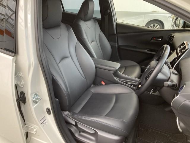 プリウス Ｓツーリングセレクション　エアバック　地デジ　１オーナー車　Ｂモニ　アイスト　定期点検記録簿　ＬＥＤヘッド　イモビ　オートクルーズ　横滑り防止　サイドエアバック　ドラレコ付き　ＤＶＤ再生可　ＥＴＣ　スマートキー　メモリ－ナビ（10枚目）