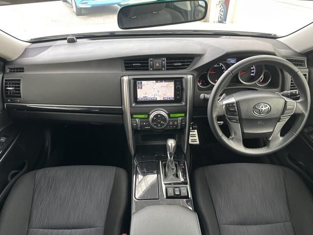 マークＸ ２５０Ｇ　Ｓパッケージ　地デジ　オートクルーズ　バックモニタ－　Ｐシート　横滑り防止機能　ナビ・ＴＶ　メモリナビ　パワーウィンドウ　オートエアコン　盗難防止システム　サイドエアバッグ　キーレス　パワーステアリング　ＥＴＣ（7枚目）