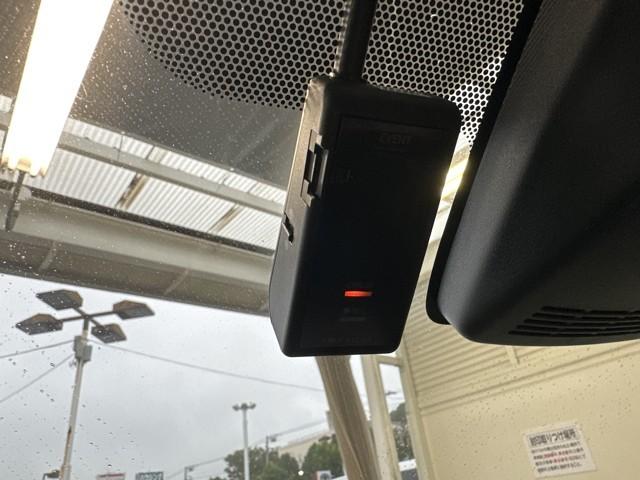 カローラフィールダー 1.5G 衝突回避システム ドライブレコーダー イモビライザー フルセグ ミュージックプレイヤー接続可 ワンオーナー車 ナビTV ETC メモリーナビ キーレス 記録簿有 ESC アイドリングストップ DVD(8枚目)