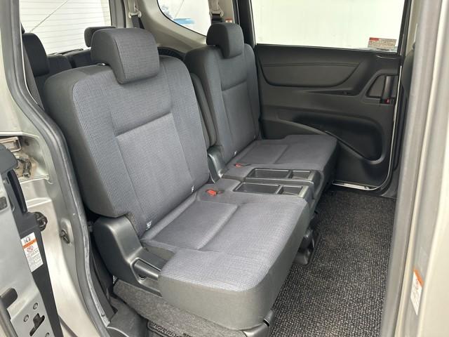 シエンタ ハイブリッドＧ　ブレーキサポート　ＥＣＯモード　Ｂカメラ　地デジ　ＤＶＤ　キーフリー　スマキー　横滑り防止システム　メモリナビ　ナビＴＶ　ウォークスルー　ＥＴＣ　ドライブレコーダー　イモビライザー　運転席エアバック（11枚目）