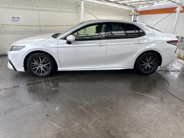 カムリ WSレザーパッケージ ワンオーナ 本革シ 地デジTV クルーズコントロール アルミホイール スマートキープッシュスタート ナビ・TV サイドカーテンエアバック ETC付き パワーシート DVD デュアルエアバッグ エアコン(5枚目)