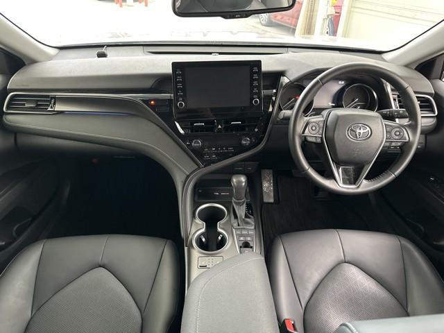 カムリ WSレザーパッケージ ワンオーナ 本革シ 地デジTV クルーズコントロール アルミホイール スマートキープッシュスタート ナビ・TV サイドカーテンエアバック ETC付き パワーシート DVD デュアルエアバッグ エアコン(7枚目)