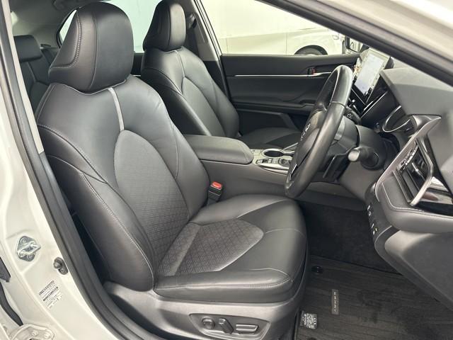 カムリ WSレザーパッケージ ワンオーナ 本革シ 地デジTV クルーズコントロール アルミホイール スマートキープッシュスタート ナビ・TV サイドカーテンエアバック ETC付き パワーシート DVD デュアルエアバッグ エアコン(9枚目)