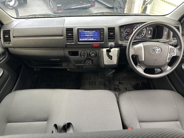 ハイエースバン ロングＤＸ　ブレーキサポート　リアカメラ　フルセグテレビ　ＤＶＤ　ＰＷ　運転席エアバッグ　ナビテレビ　横滑り防止　整備点検記録簿　イモビ付　パワーステアリング　エアコン　ミュージックプレイヤー接続可　ＡＢＳ（7枚目）