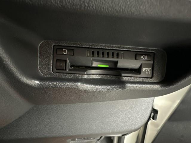 ハイエースバン ロングＤＸ　ブレーキサポート　リアカメラ　フルセグテレビ　ＤＶＤ　ＰＷ　運転席エアバッグ　ナビテレビ　横滑り防止　整備点検記録簿　イモビ付　パワーステアリング　エアコン　ミュージックプレイヤー接続可　ＡＢＳ（9枚目）