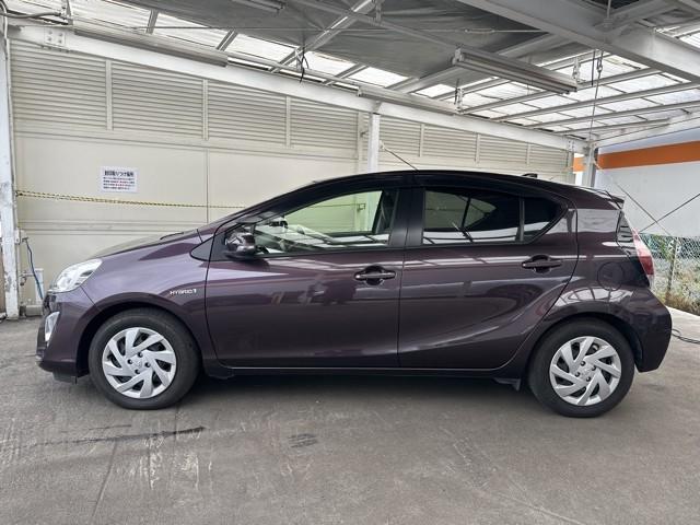 アクア Gブラックソフトレザーセレクション Wエアバッグ スマ-トキ- ECOモード ナビTV イモビ 地デジテレビ 整備記録簿 Rカメラ クルーズコントロール ドライブレコーダー 1オーナー AUTOエアコン DVD再生機能 ESC ETC(5枚目)