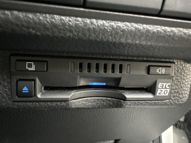 カローラツーリング ハイブリッド ダブルバイビー 追突軽減ブレーキ バックモニタ 地デジフルセグ 横滑防止 ナビTV スマキー LEDライト AC100V Aストップ デュアルエアバッグ エアコン オートクルーズ サイドエアバッグ ETC付 PS(9枚目)