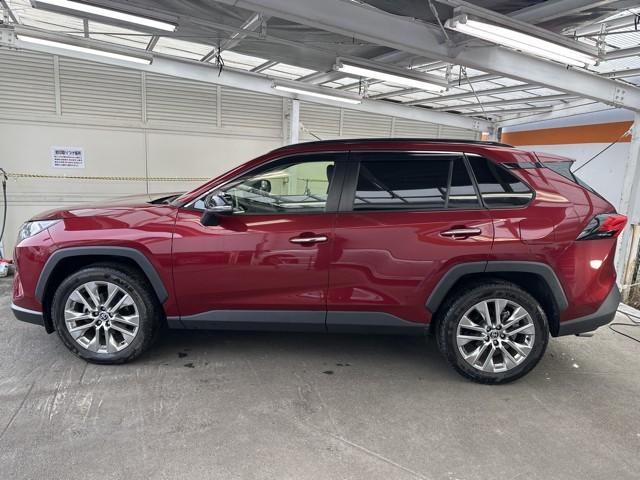 ＲＡＶ４ Ｇ　Ｚパッケージ　インテリジェントクリアランスソナー　パノラマルーフ　整備記録簿　ＡＷＤ　ＬＥＤライト　アルミホイル　オートクルーズ　横滑り防止装置　バックガイドモニター　盗難防止装置　デュアルエアバッグ　メモリナビ（5枚目）