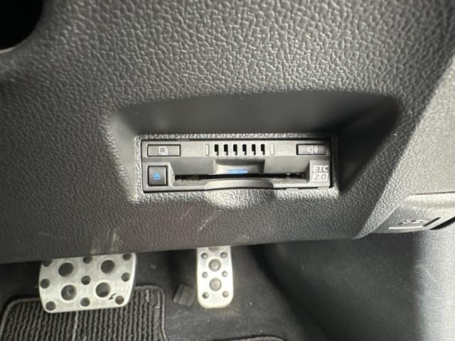 プリウス Sツーリングセレクション・ブラックエディション 衝突軽減システム 100V ドライブレコーダ バックガイドモニター ナビ&TV フルセグテレビ アイドリングストップ 横滑り防止 イモビ クルコン ETC装備 スマ-トキ- アルミホイール キーレス(9枚目)