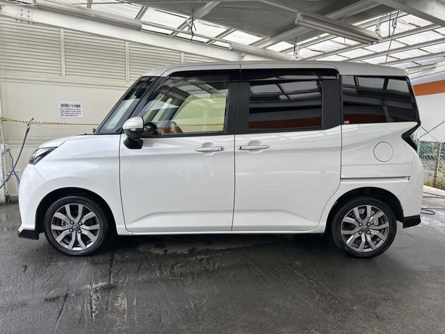 タンク カスタムＧ－Ｔ　スマキ－　アルミホイル　踏み間違い防止装置　両側電動ドア　ＬＥＤヘッドライト　１セグ　クルコン　リアカメラ　横滑り防止装置　ＥＴＣ　キーレス　ドライブレコーダー　ＴＶナビ　オートエアコン　エアバッグ（5枚目）