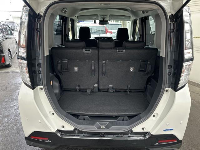 タンク カスタムＧ－Ｔ　スマキ－　アルミホイル　踏み間違い防止装置　両側電動ドア　ＬＥＤヘッドライト　１セグ　クルコン　リアカメラ　横滑り防止装置　ＥＴＣ　キーレス　ドライブレコーダー　ＴＶナビ　オートエアコン　エアバッグ（12枚目）