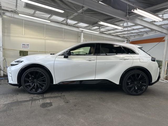 クラウンスポーツ Z ムーンルーフ AWD フルセグテレビ 1オーナー ETC車載器 TVナビ クルコン 横滑り防止装置 エアバッグ 本革 AC100V ミュージックプレイヤー接続可 メモリナビ ドラレコ キーレス ABS(5枚目)