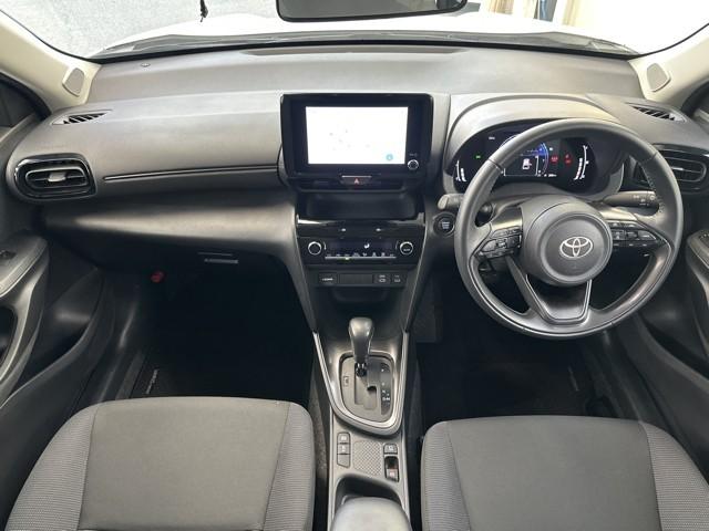 ヤリスクロス G ETC装備 リヤカメラ 点検記録簿 スマートエントリー イモビライザー オートエアコン アルミホイール キーレス パワーウィンドウ クルコン ABS ドライブレコーダー エアバッグ パワーステアリング(7枚目)