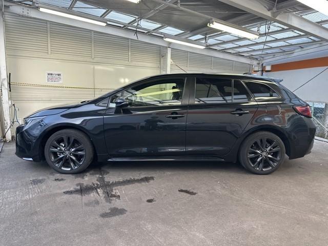 カローラツーリング ハイブリッド　ダブルバイビー　バックモニタ－　点検記録簿　１オーナー　ＬＥＤヘッド　横滑り防止装置　クルーズコントロール　ナビ　スマートキー　ＡＣ　ＡＷ　エアバッグ　ドラレコ　ＥＴＣ車載器　イモビライザー　ＡＢＳ　パワーウィンドウ（6枚目）