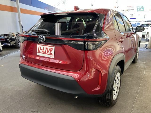 ヤリスクロス Ｘ　プリクラッシュセーフティシステム　横滑防止装置　エアコン　オートクルーズコントロール　盗難防止システム　キーレス　バックガイドモニター　パワーウインドウ　ミュージックプレイヤー接続可　Ｗエアバッグ（5枚目）