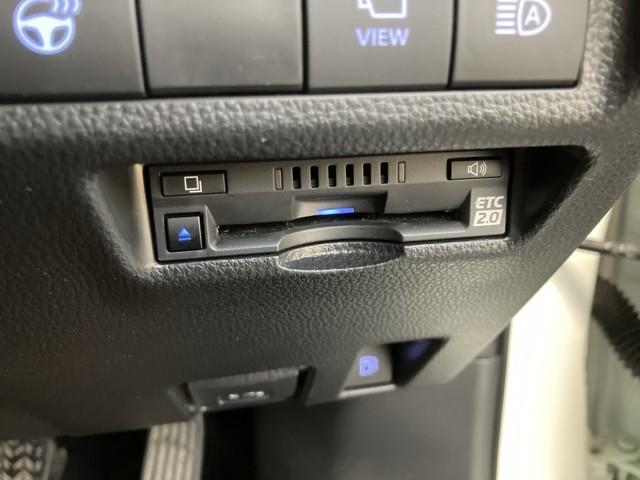 とっても便利なＥＴＣを装備しています。　ＥＴＣを利用して、高速道路を楽々ドライブしましょう。　渋滞緩和にも繋がってエコ！？にも繋がります。