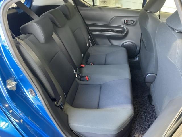 アクア Ｓ　スマートキープッシュスタート　キーレスエントリ　フルセグ地デジ　イモビ　ナビ＆ＴＶ　オートエアコン　デュアルエアバック　ＥＳＣ　パワーウィンドウ　ＡＵＸ端子　ＤＶＤ再生可能　ＳＲＳ　パワーステアリング（9枚目）