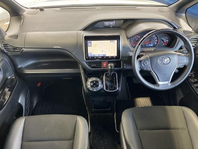 ノア Ｓｉ　ダブルバイビーＩＩＩ　バックＭ　両側オートスライドドア　イモビライザー　プリクラッシュＳ　ＬＥＤヘッドライト　リアエアコン　キーレス　エアバッグ　オートエアコン　デュアルエアバック　アルミホイール　ＡＢＳ　スマートキー（7枚目）