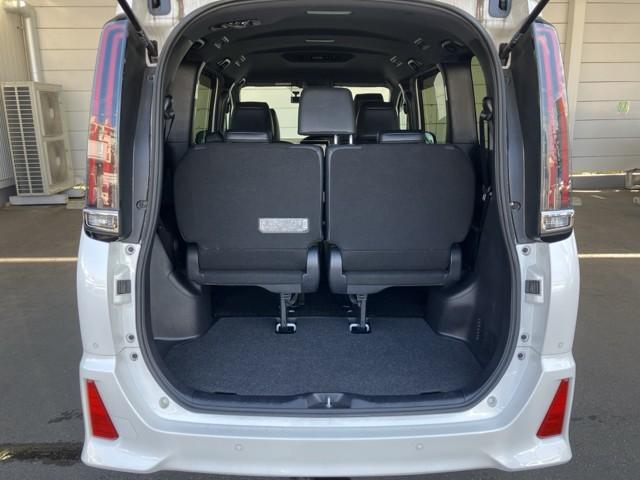 ノア Ｓｉ　ダブルバイビーＩＩＩ　バックＭ　両側オートスライドドア　イモビライザー　プリクラッシュＳ　ＬＥＤヘッドライト　リアエアコン　キーレス　エアバッグ　オートエアコン　デュアルエアバック　アルミホイール　ＡＢＳ　スマートキー（12枚目）