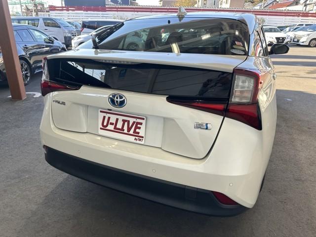 プリウス Ａ　ＡＣ１００Ｖ　衝突軽減ブレーキシステム　Ｂモニタ　記録簿有　ＬＥＤヘッド　クルーズコントロール　セキュリティー　スマートキー　パワーステアリング　Ｐシート　Ｉストップ　ドライブレコーダー　ＥＴＣ（5枚目）