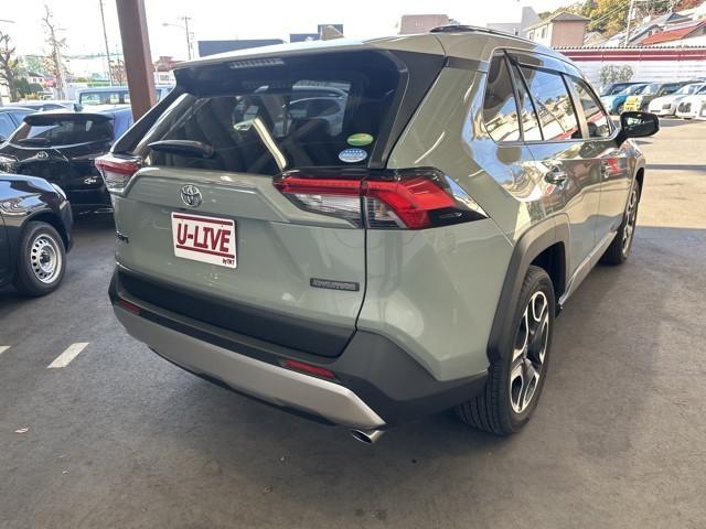 ＲＡＶ４ アドベンチャー　リヤカメラ　記録簿付　アルミ　クルーズＣ　ナビテレビ　ＬＥＤライト　１オーナー　イモビ　地デジ　ＥＳＣ　スマキー　ＰＳ　ＥＴＣ付き　ドラレコ付き　エアコン　４ＷＤ車　電動パワーシート　パワーウインドウ（5枚目）