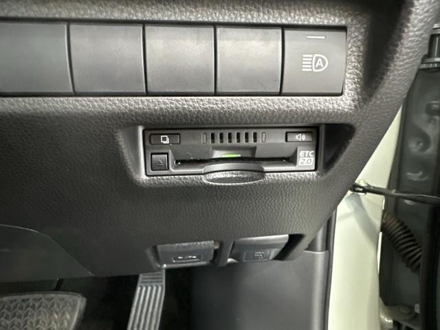 ＲＡＶ４ アドベンチャー　リヤカメラ　記録簿付　アルミ　クルーズＣ　ナビテレビ　ＬＥＤライト　１オーナー　イモビ　地デジ　ＥＳＣ　スマキー　ＰＳ　ＥＴＣ付き　ドラレコ付き　エアコン　４ＷＤ車　電動パワーシート　パワーウインドウ（9枚目）