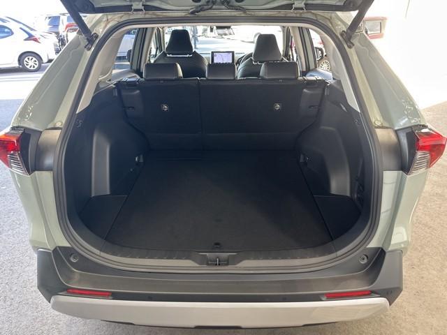 ＲＡＶ４ アドベンチャー　リヤカメラ　記録簿付　アルミ　クルーズＣ　ナビテレビ　ＬＥＤライト　１オーナー　イモビ　地デジ　ＥＳＣ　スマキー　ＰＳ　ＥＴＣ付き　ドラレコ付き　エアコン　４ＷＤ車　電動パワーシート　パワーウインドウ（12枚目）