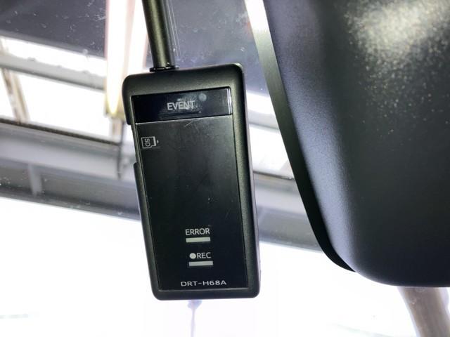 ドライブレコーダー装備してますよ。　思いでの記録や万が一の時の記録にも便利ですね。