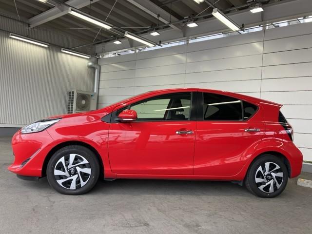 アクア Ｓスタイルブラック　ＡＵＸ端子　ＥＣＯモード　サイドエアバッグ　記録簿あり　バックモニタ－　地デジフルセグ　ナビＴＶ　イモビライザー　ＬＥＤライト　スマートキープッシュスタート　ＥＴＣ付き　Ｗエアバッグ　キーフリ　ＡＢＳ（5枚目）