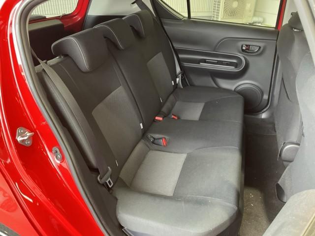 アクア Ｓスタイルブラック　ＡＵＸ端子　ＥＣＯモード　サイドエアバッグ　記録簿あり　バックモニタ－　地デジフルセグ　ナビＴＶ　イモビライザー　ＬＥＤライト　スマートキープッシュスタート　ＥＴＣ付き　Ｗエアバッグ　キーフリ　ＡＢＳ（11枚目）