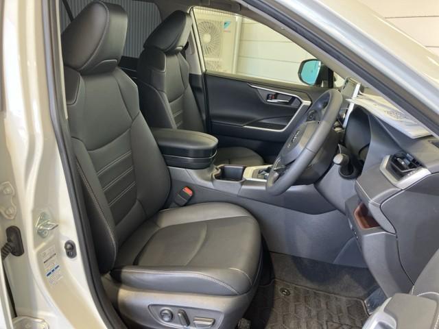 RAV4 ハイブリッドG 衝突被害軽減装置 ドライブレコーダ パノラマサンルーフ AC100V電源 ワンオーナ- バックモニター 整備記録簿 地デジTV LEDヘッドライト スマキー 電動シ-ト AWD TVナビ パワステ(10枚目)