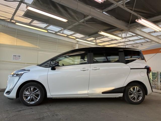 シエンタ ハイブリッド ファンベースG クエロ 両側パワースライドドア アイドリングストップ LEDヘッドライト 点検記録簿 フルセグTV スマートキー ミュージックプレイヤー接続可 ナビTV ドライブレコーダー キーフリー ETC DVD再生(5枚目)