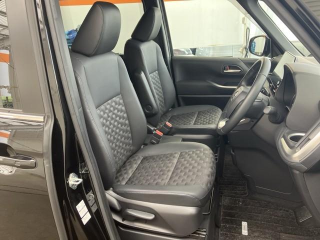 ヴォクシー Ｓ－Ｚ　ＤＶＤ再生機能　スマートキープッシュスタート　両側電動パワースライドドア　パワーウインドウ　１オナ　ＥＴＣ車載器　ＬＥＤライト　デュアルエアコン　アルミホイール　盗難防止装置　記録簿　横滑り防止機能（9枚目）