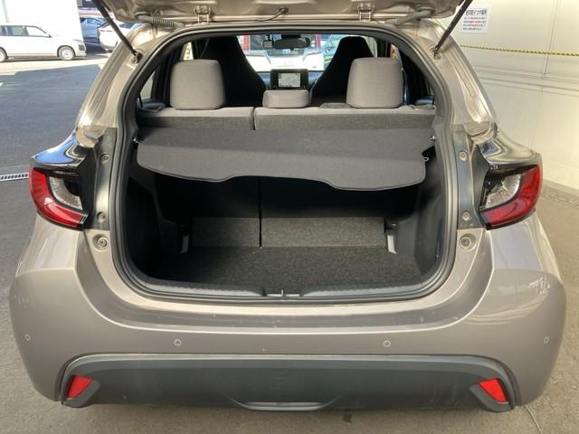 �ƂĂ��L�X�A�傫�ȊJ�����̉׎��X�y�[�X�ł��ˁB�@�J�����L�X������A�傫�ȉו����y�X���[�o�����Ⴂ�܂��ˁB�@�ו��X�y�[�X�͍L���ق��������ł���ˁB