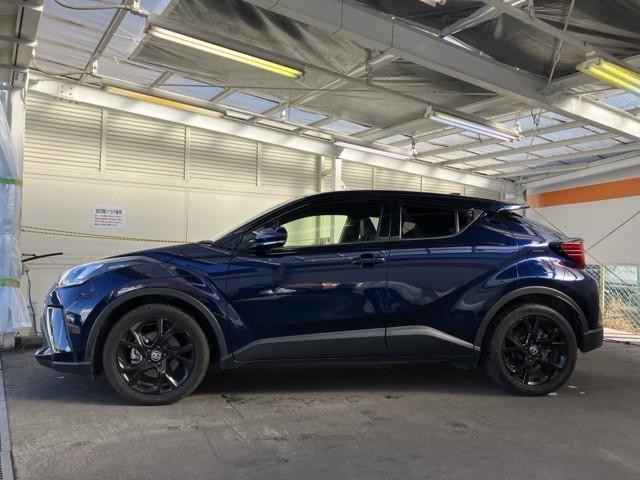 Ｃ－ＨＲ Ｇ　モード　ネロ　セーフティプラス　ＰＣＳ　ワンオーナ　盗難防止　Ｒカメラ　ＬＥＤライト　アイドリングストップ　ナビＴＶ　フルセグＴＶ　アルミ　クルーズＣ　エアバッグ　ＡＢＳ　スマートキ－　ＥＴＣ車載器　キーフリー　オートエアコン（5枚目）