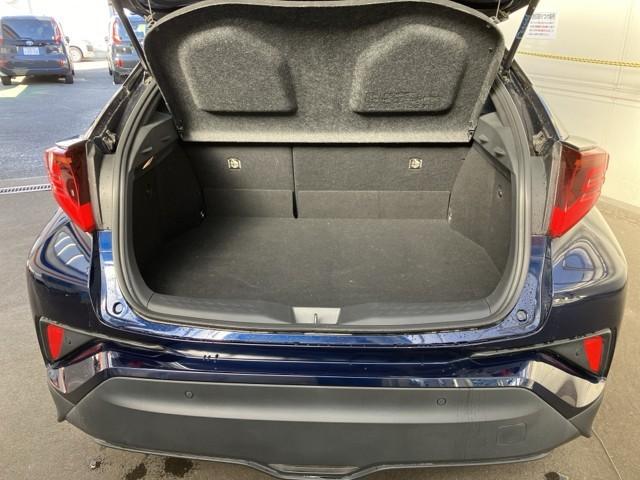 Ｃ－ＨＲ Ｇ　モード　ネロ　セーフティプラス　ＰＣＳ　ワンオーナ　盗難防止　Ｒカメラ　ＬＥＤライト　アイドリングストップ　ナビＴＶ　フルセグＴＶ　アルミ　クルーズＣ　エアバッグ　ＡＢＳ　スマートキ－　ＥＴＣ車載器　キーフリー　オートエアコン（11枚目）