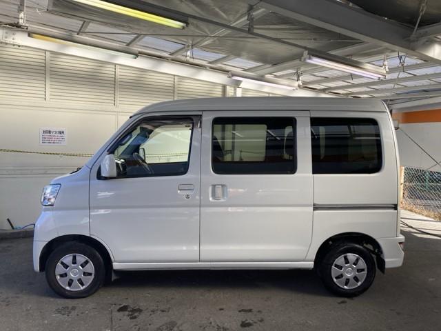 ピクシスバン クルーズ　ＳＡＩＩＩ　フルセグＴＶ　ワイヤレスキー　Ｂカメラ　ＬＥＤ　ＰＷ　ＥＴＣ　アイドリングストップ　パワーステアリング　マニュアルエアコン　記録簿　ミュージックプレイヤー接続可　メモリーナビ　ナビＴＶ　横滑り防止（5枚目）