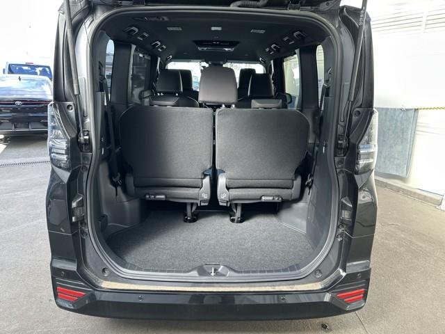 �ƂĂ��L�X�A�傫�ȊJ�����̉׎��X�y�[�X�ł��ˁB�@�J�����L�X������A�傫�ȉו����y�X���[�o�����Ⴂ�܂��ˁB�@�ו��X�y�[�X�͍L���ق��������ł���ˁB