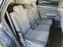 足元広々の座り心地良好、後席ですよ。 ドライビング中、長い間同じ体勢で居るのって大変ですよね。 長く座っているものだから、リラックスできるシートがいいですよね。