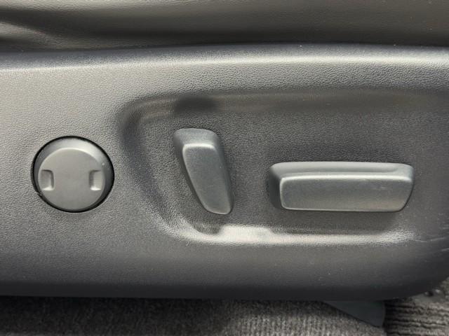 ハリアーハイブリッド エレガンス フルセグテレビ 点検記録簿 サイドカーテンエアバック イモビライザー メモリナビ ミュージックプレイヤー接続可 エアコン Sキー LEDヘッド 1オーナー ETC車載器 アルミ ABS キーレス(13枚目)