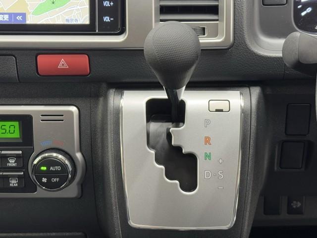 ハイエースバン ロングスーパーGL Wエアコン Bカメラ LEDライト パワーウインドウ 横滑防止 ドライブレコーダー フルセグテレビ DVD視聴可 キーレスエントリー メモリーナビ オートエアコン ETC パワーステ 記録簿有 ABS(14枚目)