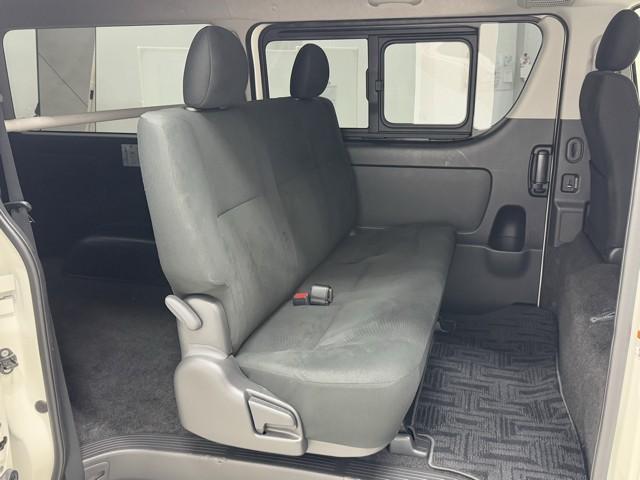 ハイエースバン ロングスーパーGL Wエアコン Bカメラ LEDライト パワーウインドウ 横滑防止 ドライブレコーダー フルセグテレビ DVD視聴可 キーレスエントリー メモリーナビ オートエアコン ETC パワーステ 記録簿有 ABS(17枚目)