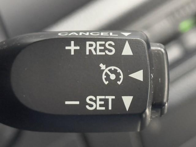 エスクァイア ハイブリッドGiプレミアムパッケジブラックテーラード 誤発進抑制機能 AC100V ドライブレコーダ 1オーナー アイドリングストップ Bカメラ スマートキー ナビ&TV イモビライザー LEDランプ ETC車載器 クルーズコントロール アルミ 地デジ(12枚目)