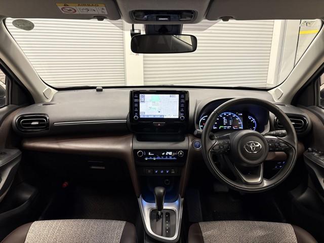 ヤリスクロス ハイブリッドZ クルーズC 横滑防止装置 リアカメラ フルセグ地デジ LEDライト メモリーナビゲーション 点検記録簿 ナビ&TV 盗難防止装置 電動シート ドライブレコーダー AW キーレス 寒冷地仕様 ABS(7枚目)