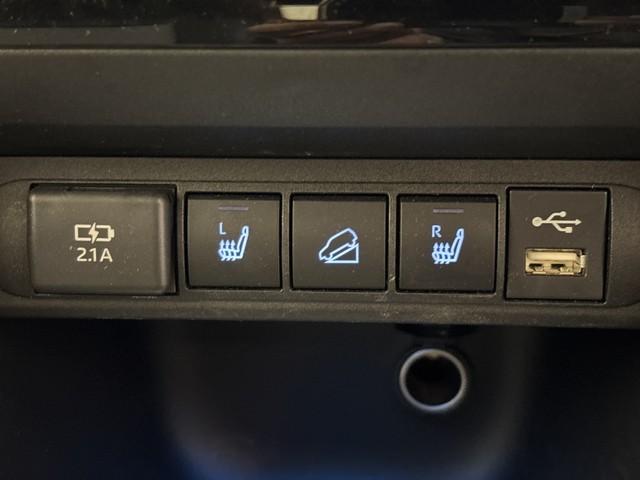 ヤリスクロス ハイブリッドZ クルーズC 横滑防止装置 リアカメラ フルセグ地デジ LEDライト メモリーナビゲーション 点検記録簿 ナビ&TV 盗難防止装置 電動シート ドライブレコーダー AW キーレス 寒冷地仕様 ABS(9枚目)