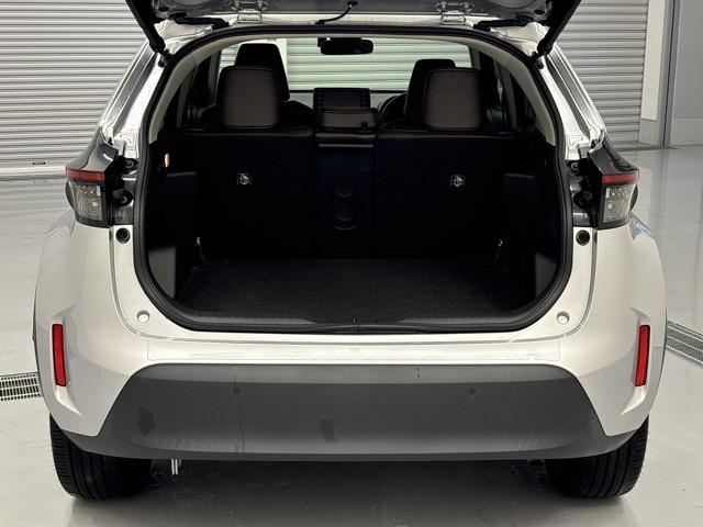 ヤリスクロス ハイブリッドZ クルーズC 横滑防止装置 リアカメラ フルセグ地デジ LEDライト メモリーナビゲーション 点検記録簿 ナビ&TV 盗難防止装置 電動シート ドライブレコーダー AW キーレス 寒冷地仕様 ABS(12枚目)