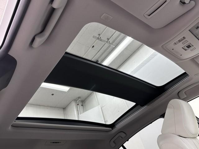 MIRAI Z エグゼクティブパッケージ パノラマルーフ レザーシート LEDヘッド フルセグTV アルミホイール オートクルーズコントロール 寒冷地仕様 キーフリー エアバッグ ABS 盗難防止装置 スマートキー パワーシート ETC(14枚目)